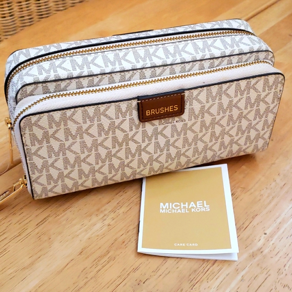 Michael Kors make up bag